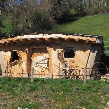Village.Insolite Montagny-sur-Grosne Exterior foto
