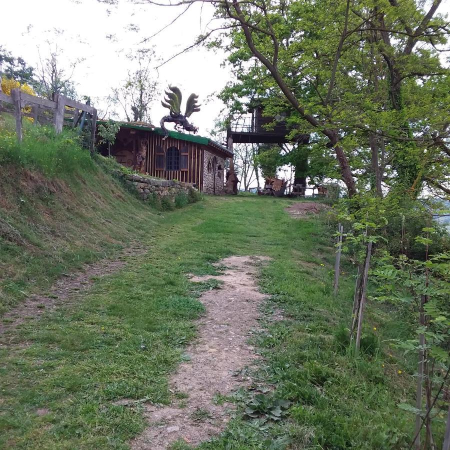 Village.Insolite Montagny-sur-Grosne Exterior foto